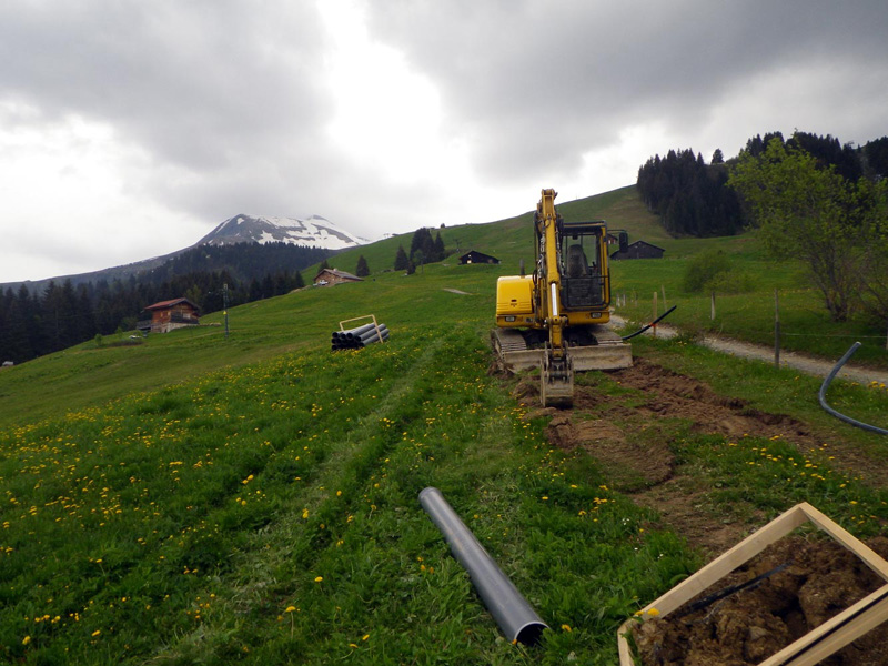 2 BTP Terrassement et pose de canalisation 74