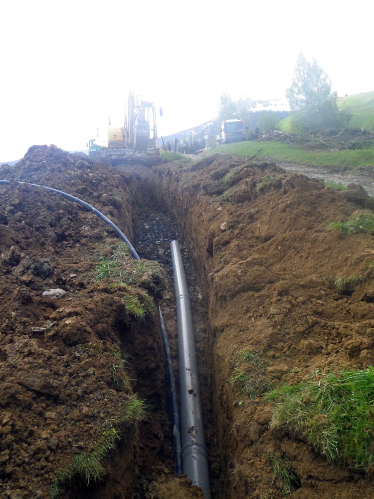 2 BTP Terrassement et pose de canalisation en Haute Savoie