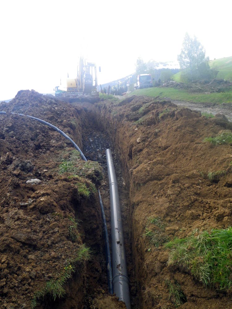 2 BTP Terrassement et pose de canalisation en Haute Savoie